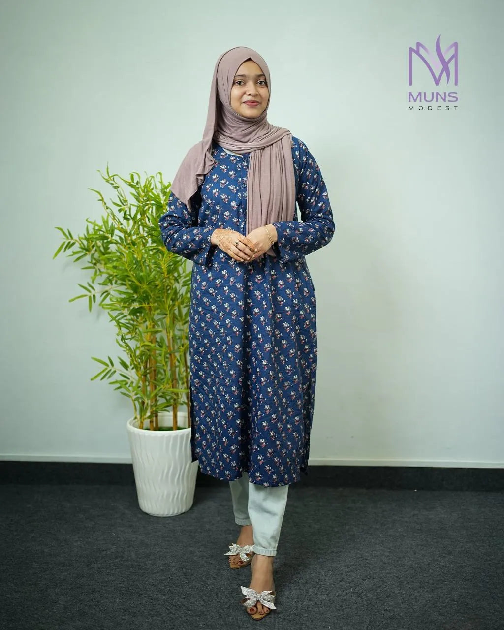 Zarqāʼ Hoor - Kurti