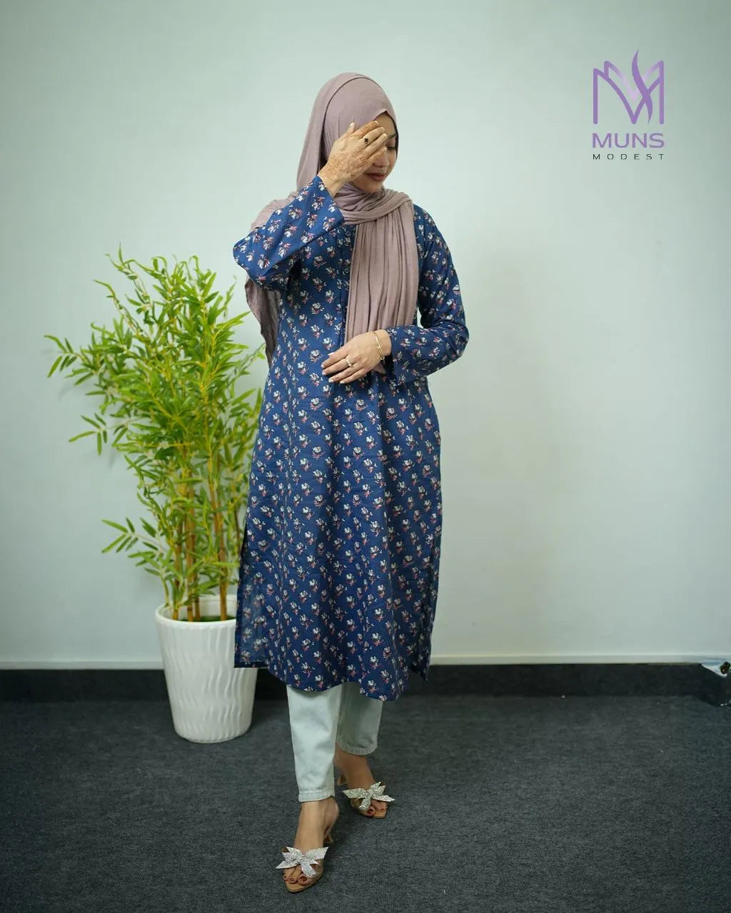 Zarqāʼ Hoor - Kurti