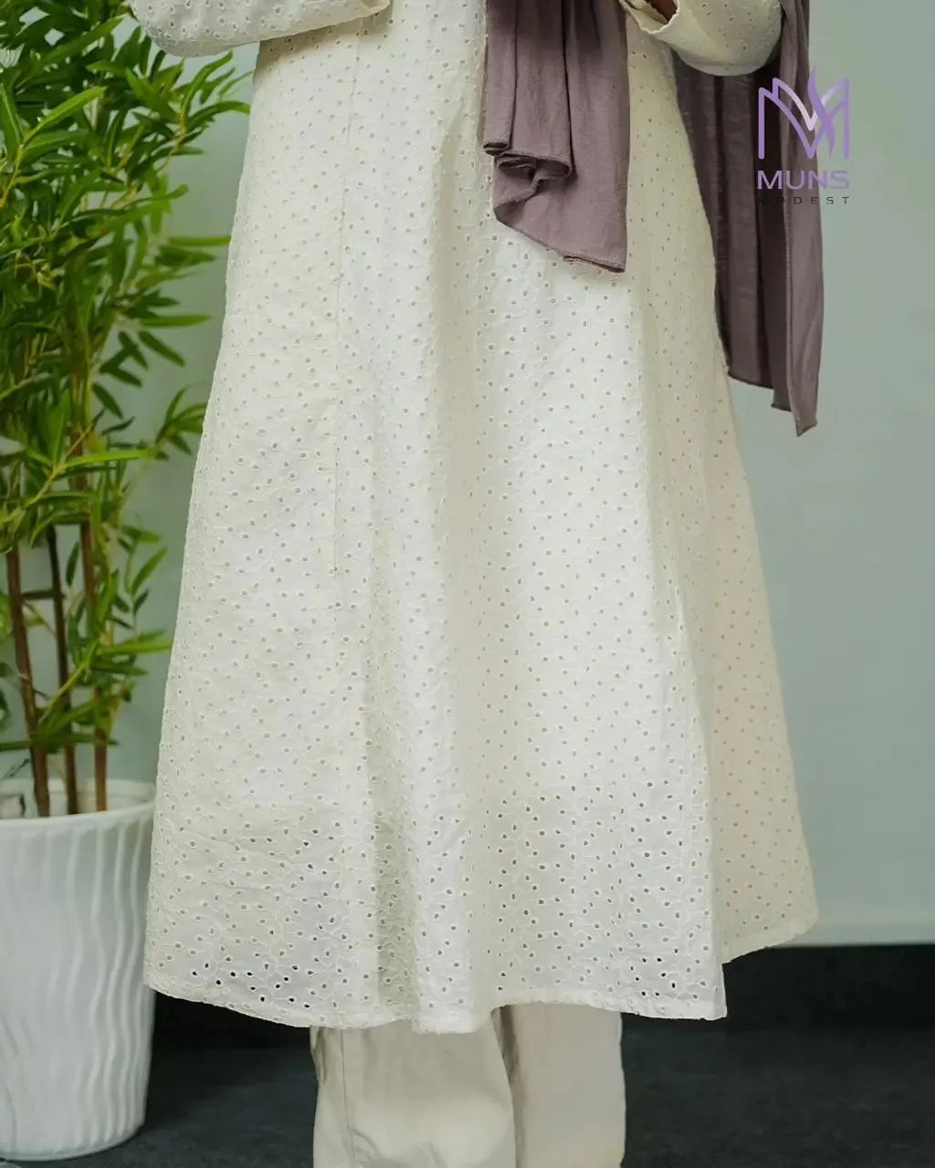 White Dalia - Hakuba Kurti
