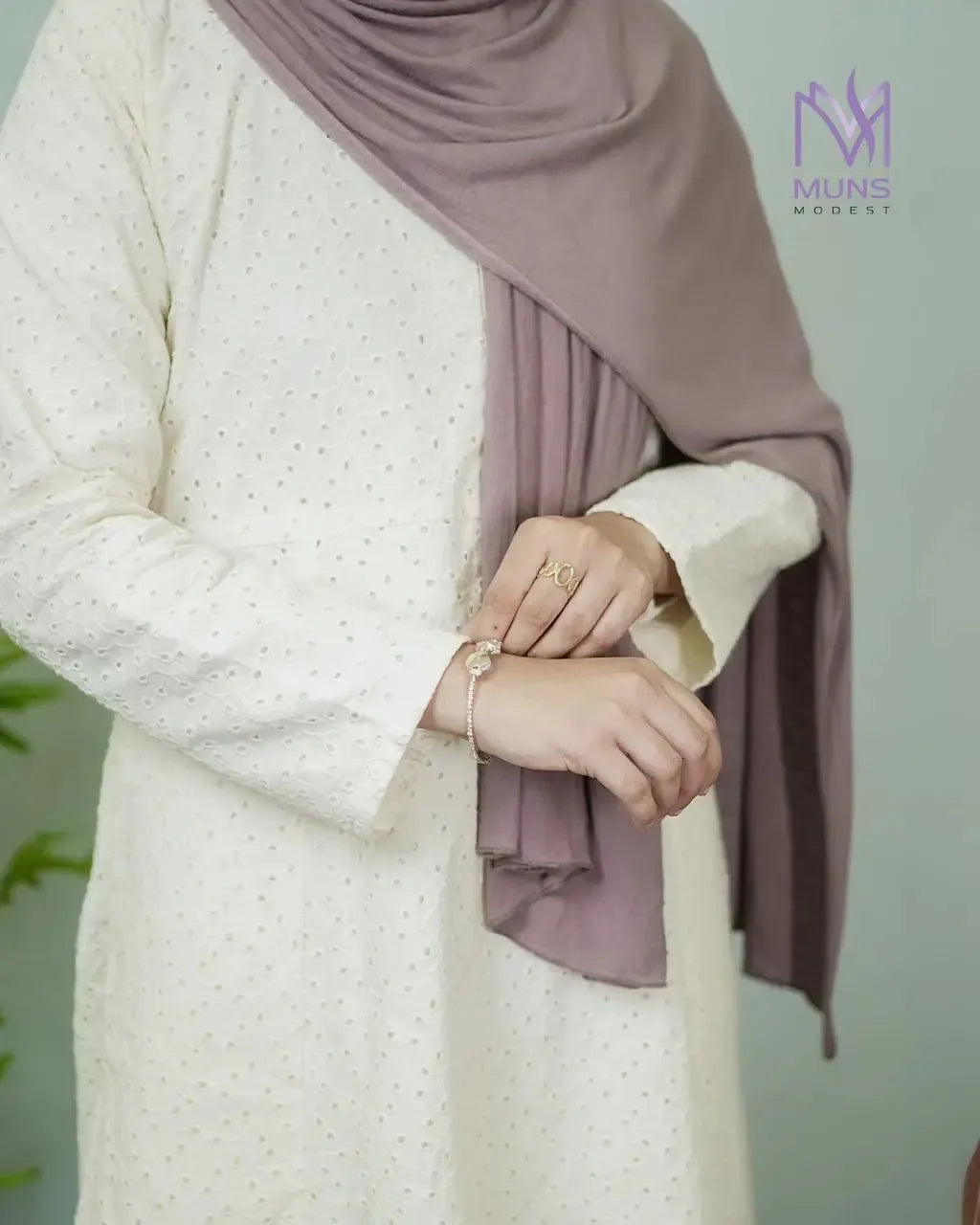 White Dalia - Hakuba Kurti