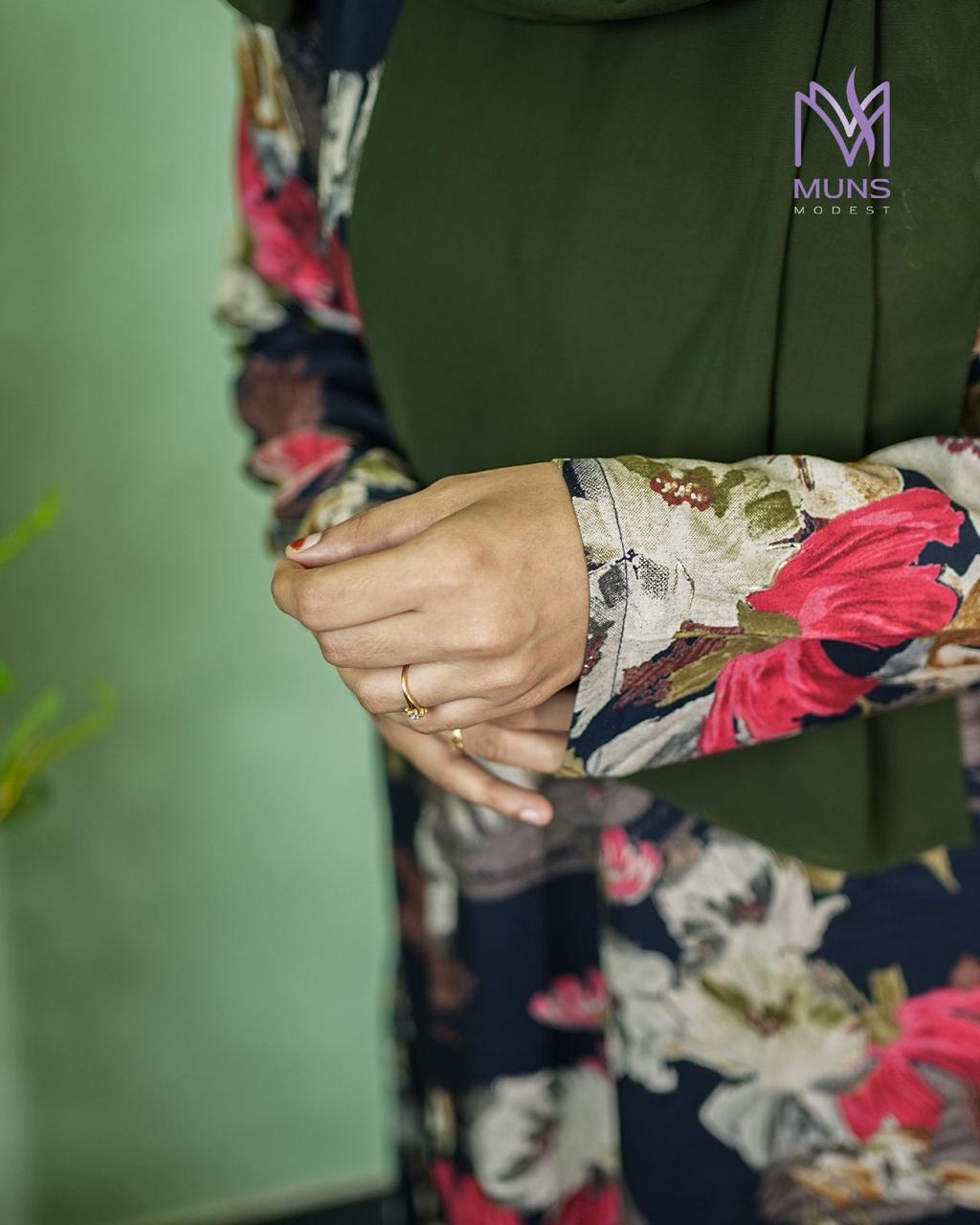 Midnight Petals - Kurti