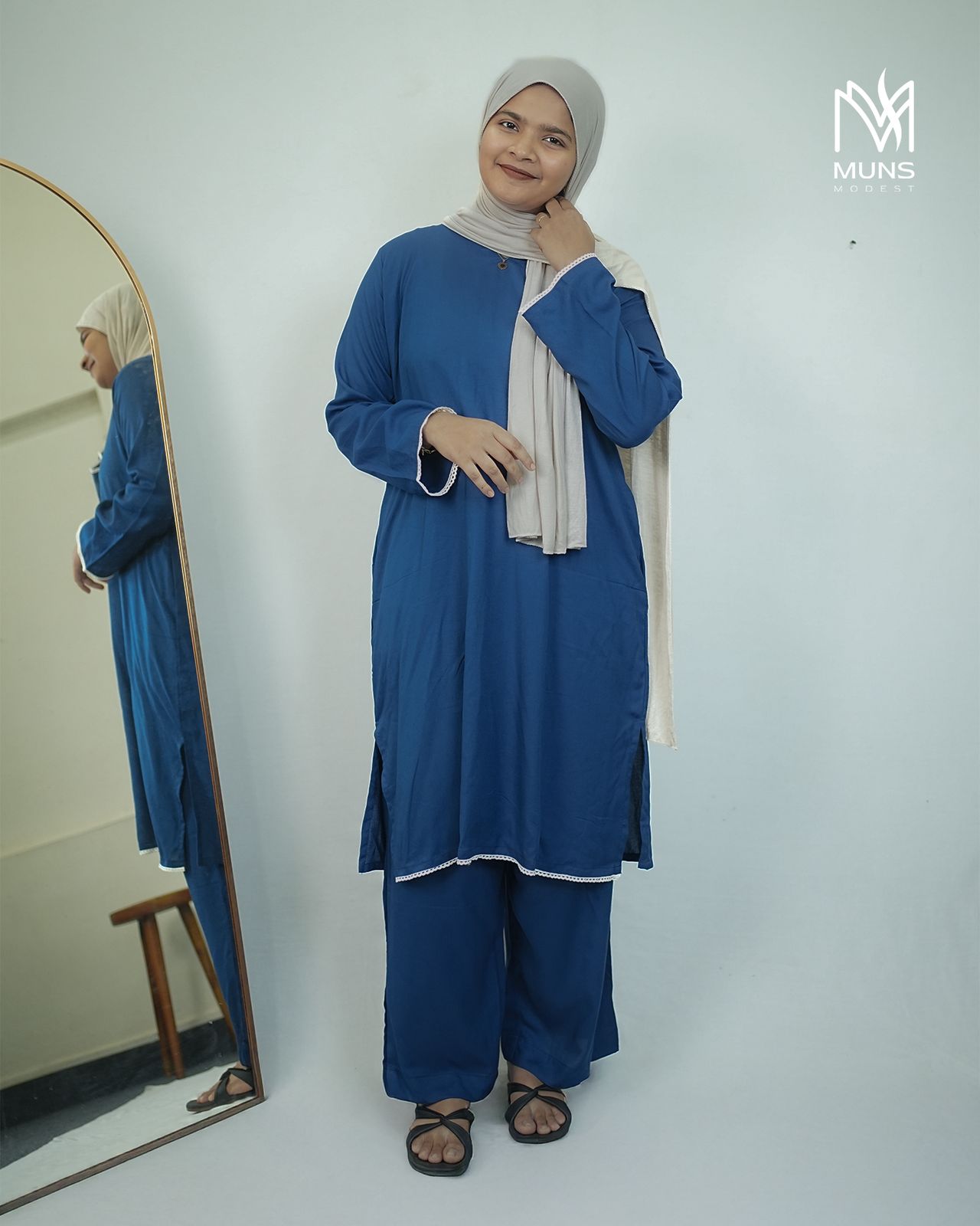 Noor Royal Blue Classic
