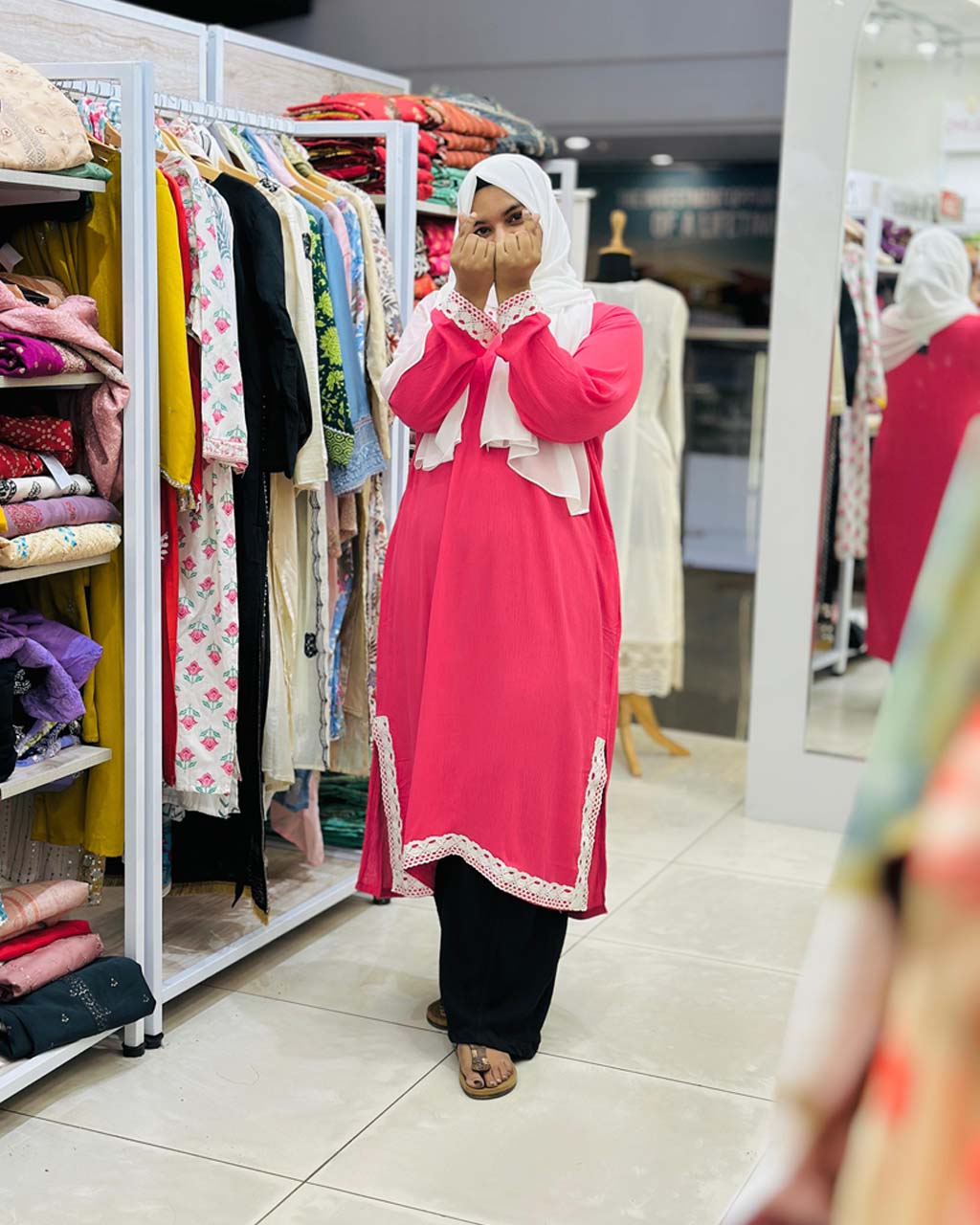 Raqiyah - Kurti